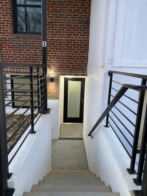 شقة Newly Renovated 2 Bed In Dc #1 واشنطن المظهر الخارجي الصورة